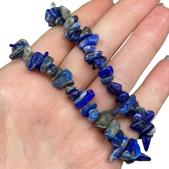 Lapis Lazuli Gemstone Chips Beaded Stretch Bracelet - Picture 5 of 7